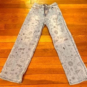 Hollister Ultra High-Rise Medium Wash Graphics Designs Dad Jeans (mildly used)
